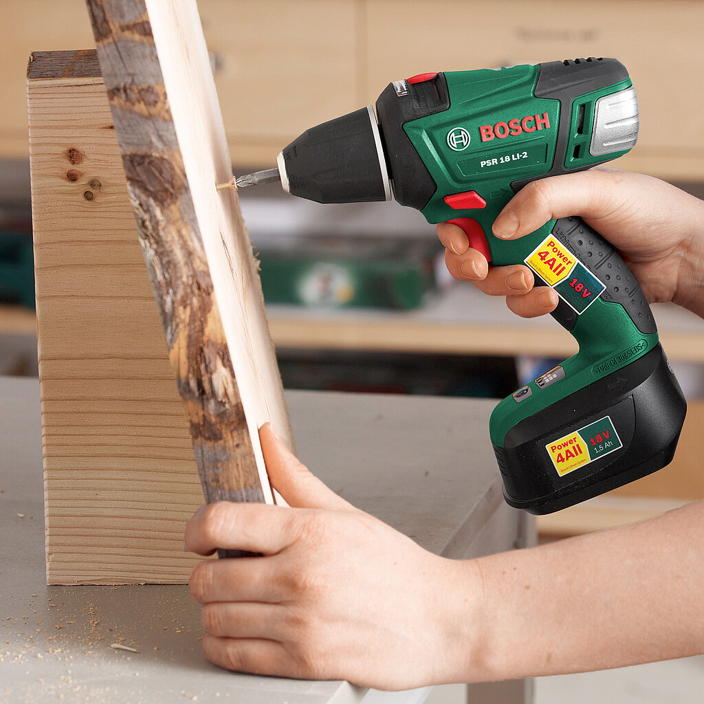 Winterliche Deko-Bären aus Holz bauen