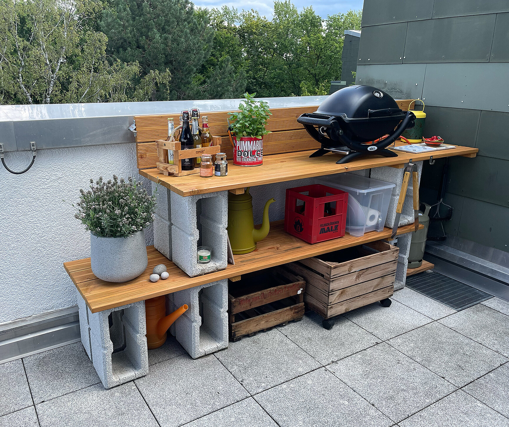 Grillplatz für die Terrasse bauen: Ideen & Tipps für den Sommer