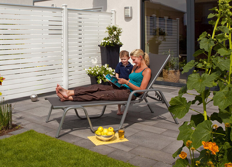 Terrasse: Untergrund für Fliesen vorbereiten