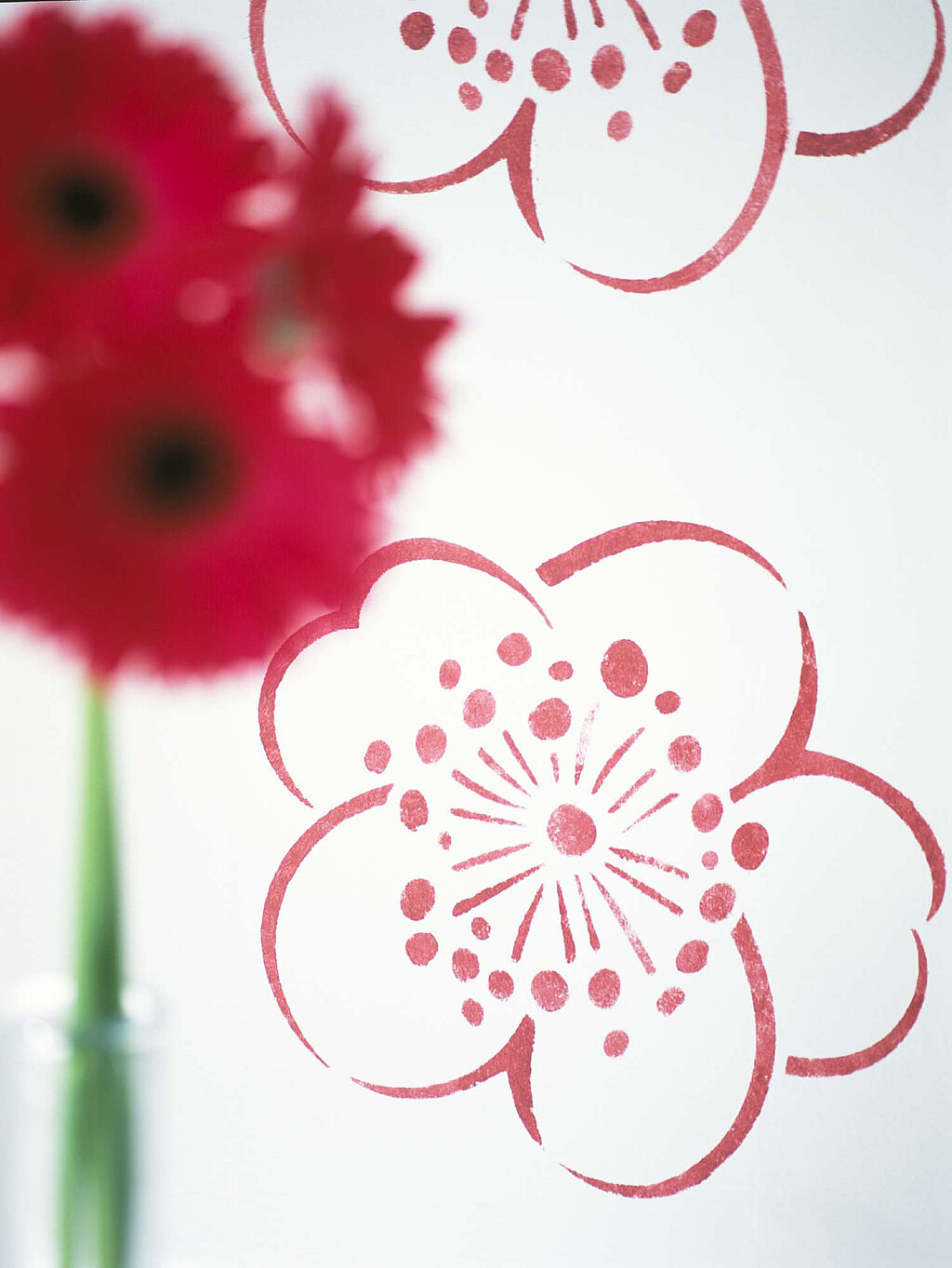 Blumenmuster an der Wand