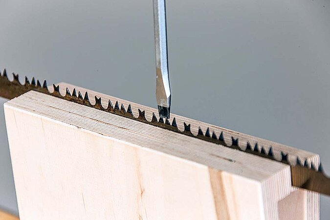 Sägeblatt Sägezähne schärfen schränken