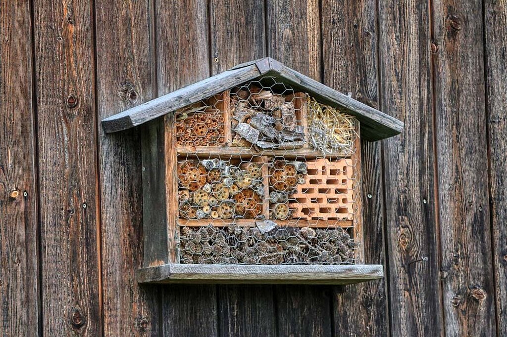 Insektenhotel Wildbienen 