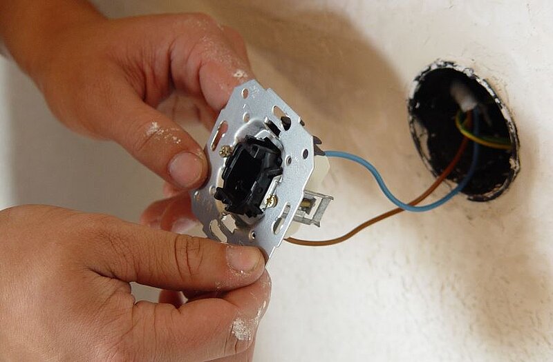 kopp.eu-blog-richtig-lichtschalter-installieren