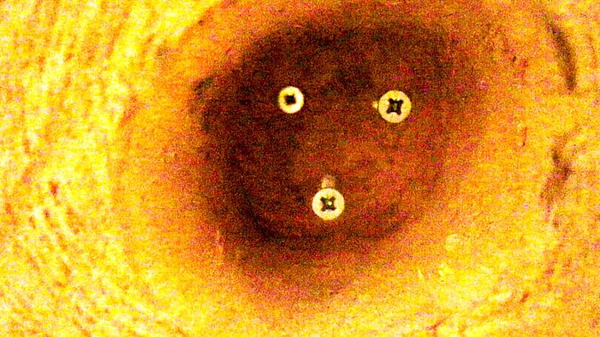 Stehleuchte aus dem Wald