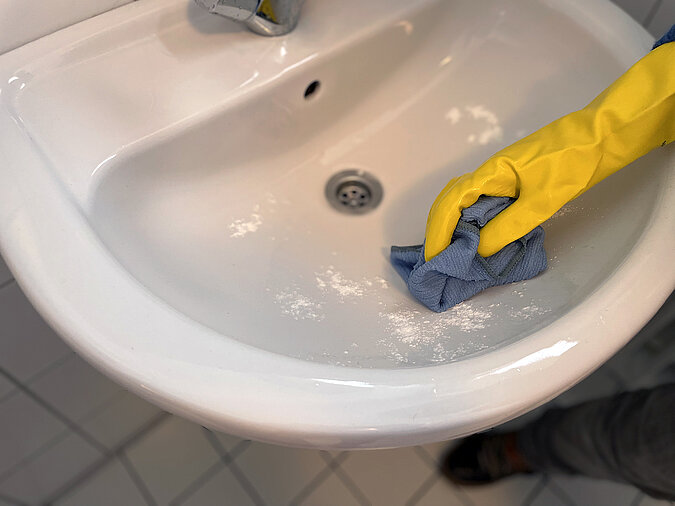 Bad reinigen mit System Tipps Bilder