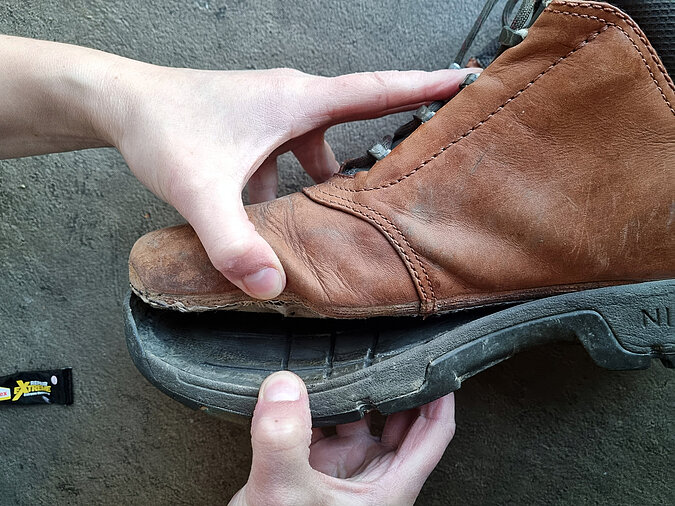 Schuhe kleben statt wegschmeißen