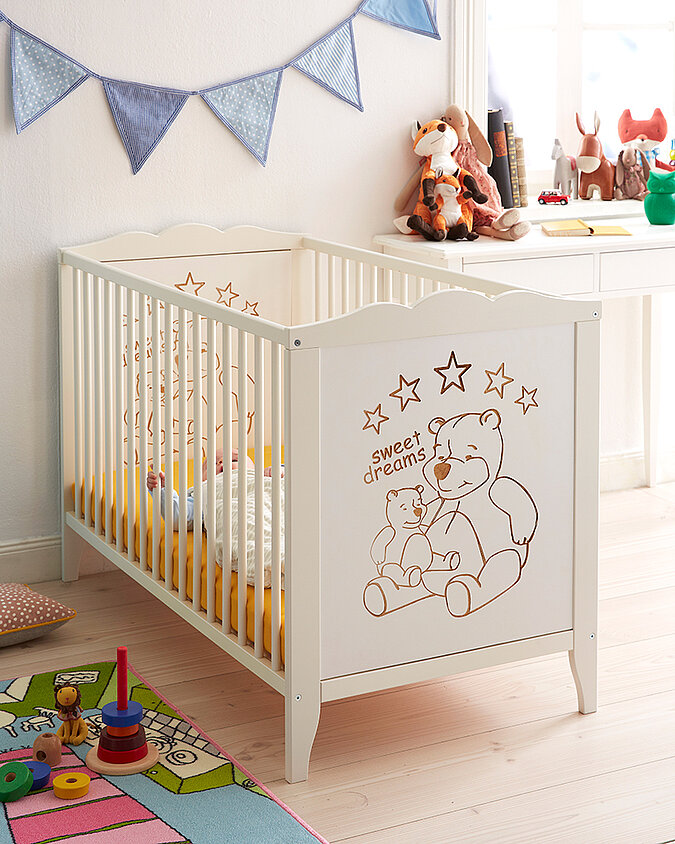Babybett gravieren