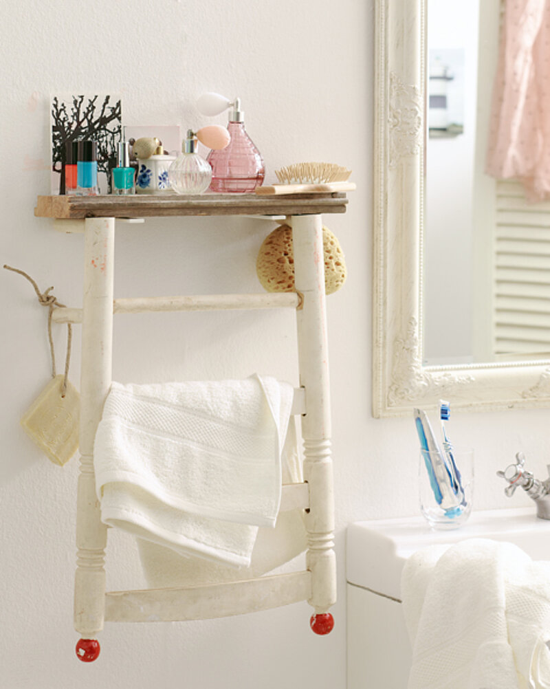 Badregal im Shabby Chic