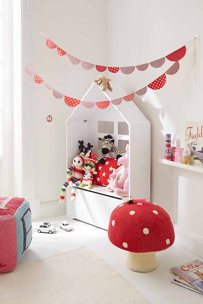 Papiergirlande im Kinderzimmer selber basteln