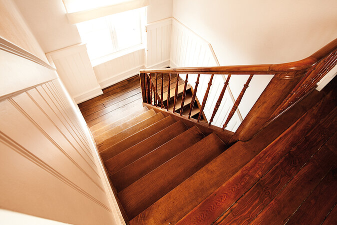 Holztreppe im Altbau