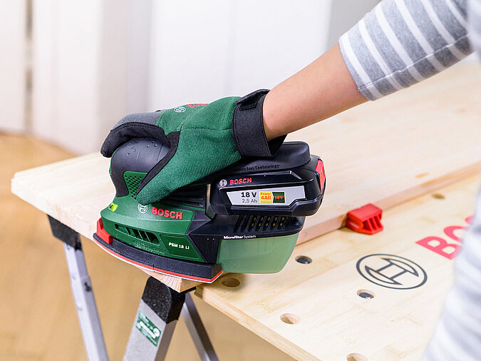 Böden für Garderobe zuschneiden