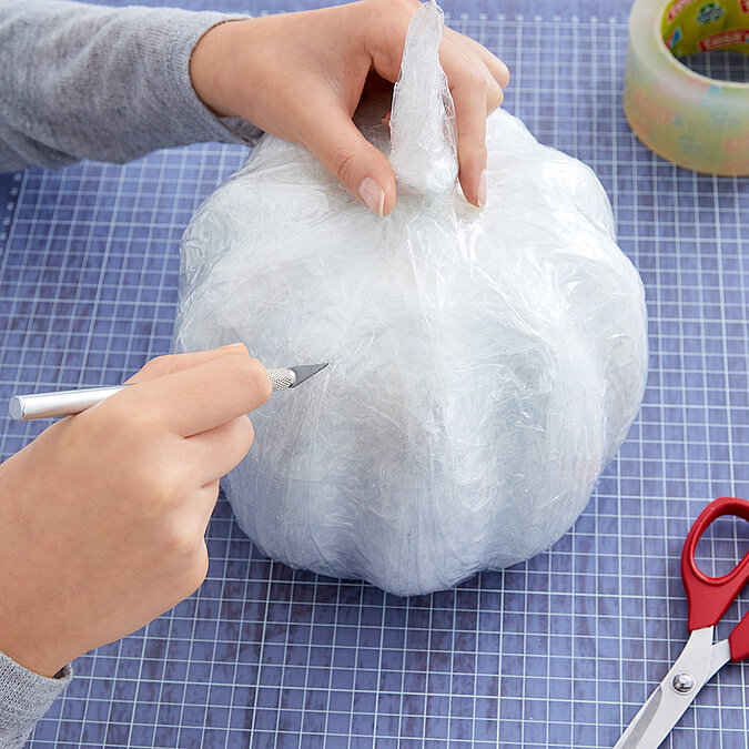 Leuchtende DIY-Deko zu Halloween