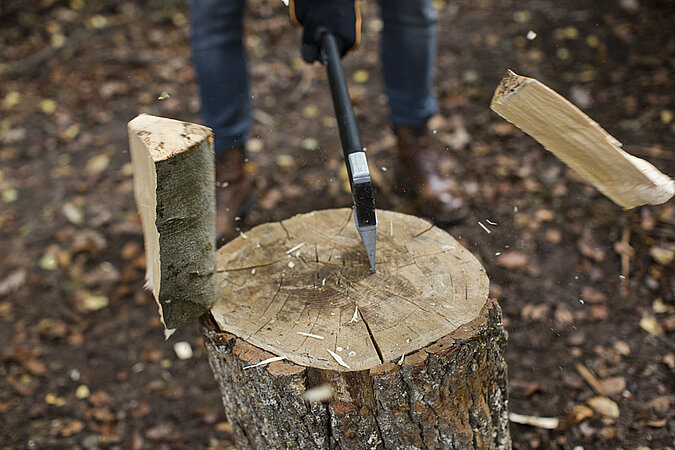 Holz bearbeiten Spaltaxt