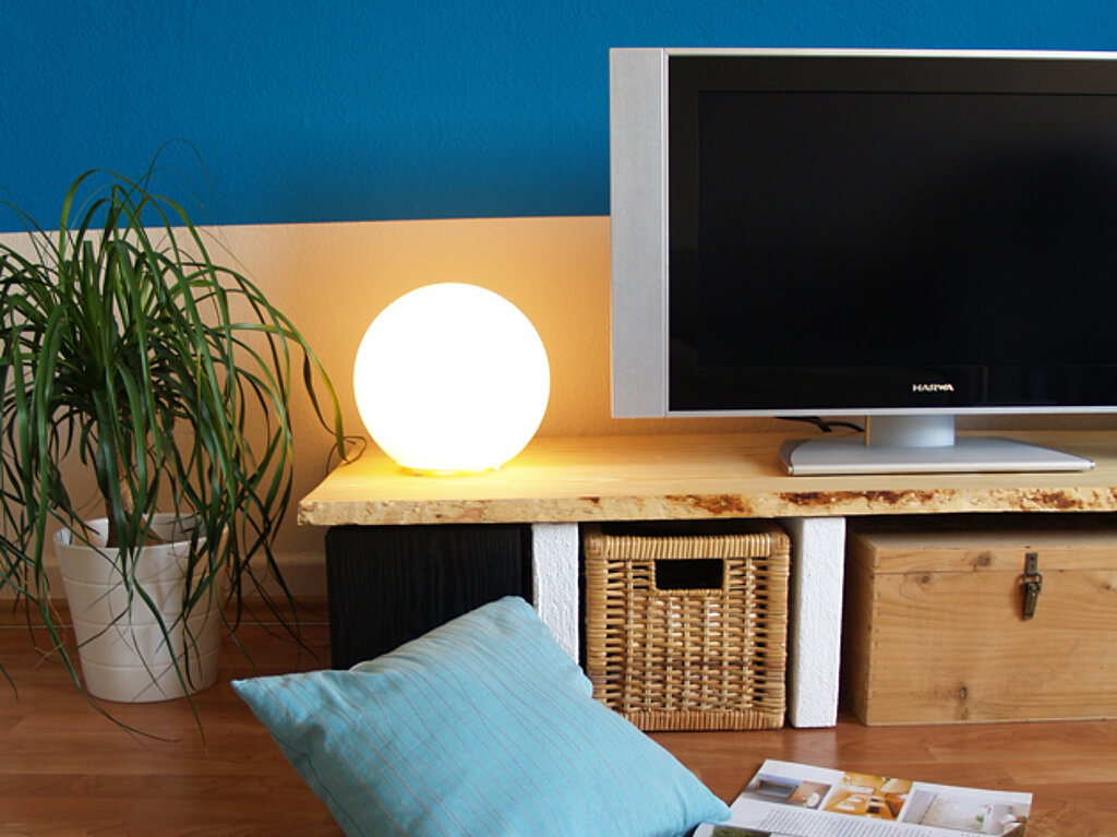 Rustikales TV-Board bauen