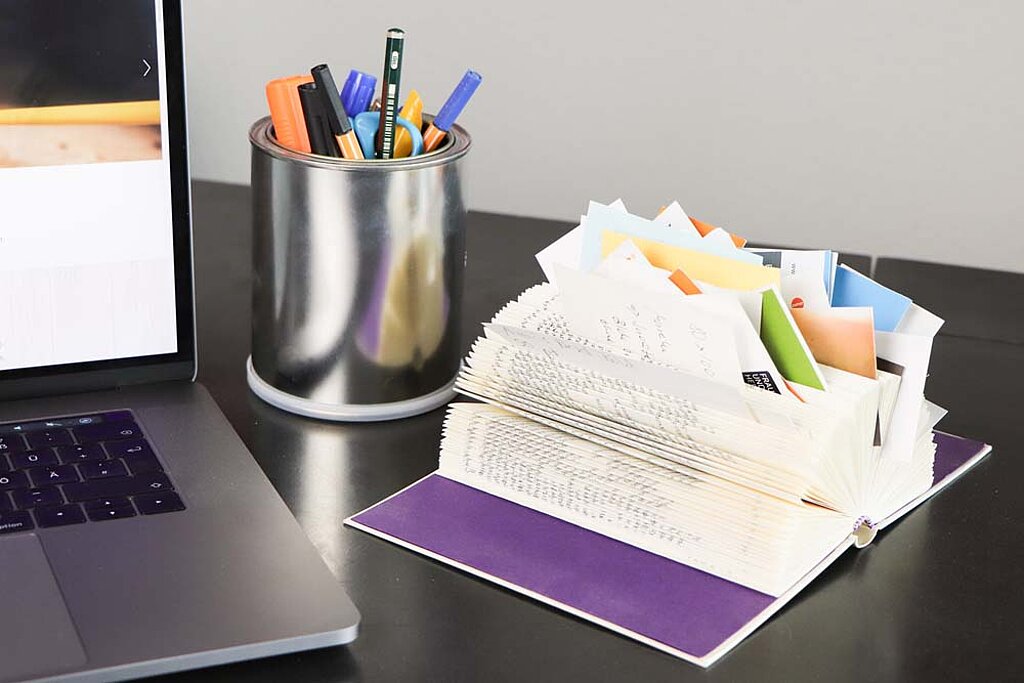Homeoffice Hacks Tricks Tipps Briefständer Visitenkarten Buch 