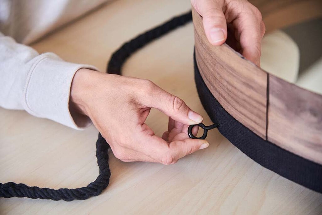 Wandspiegel Rahmen Furnier Ringschrauben Öse