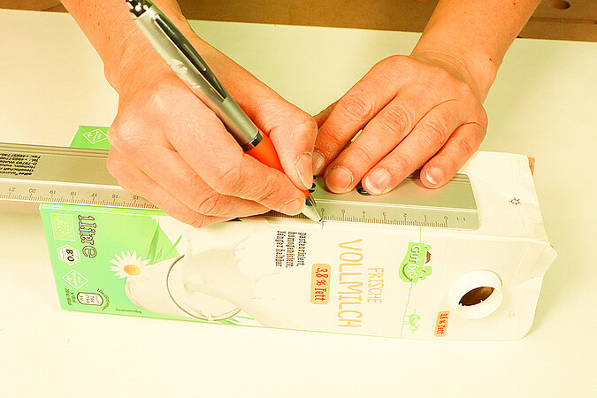 Upcycling-Laternen aus Milchkartons
