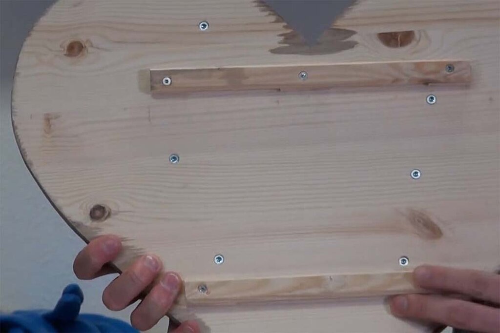 Holzherz Wandaufhängung