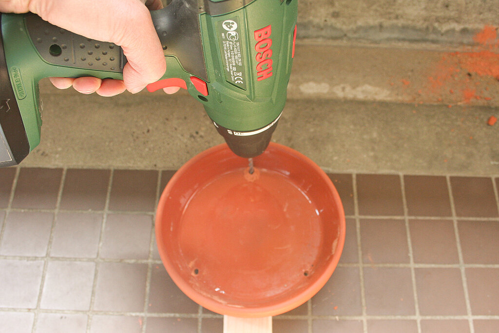 DIY-Vogeltränke bauen