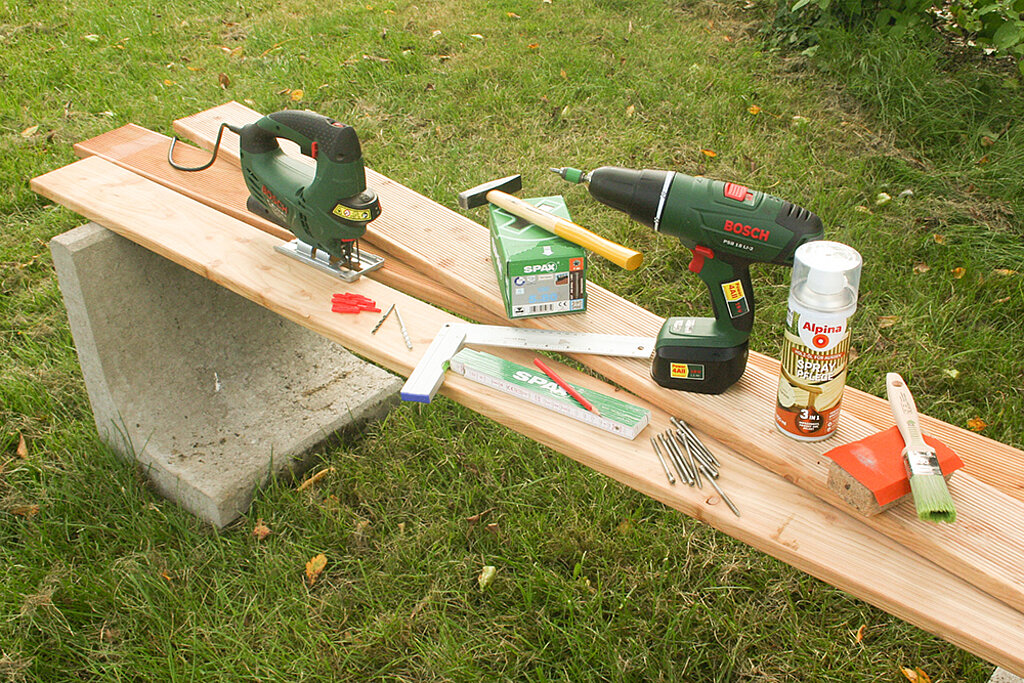 Gartenbank aus Beton und Holz