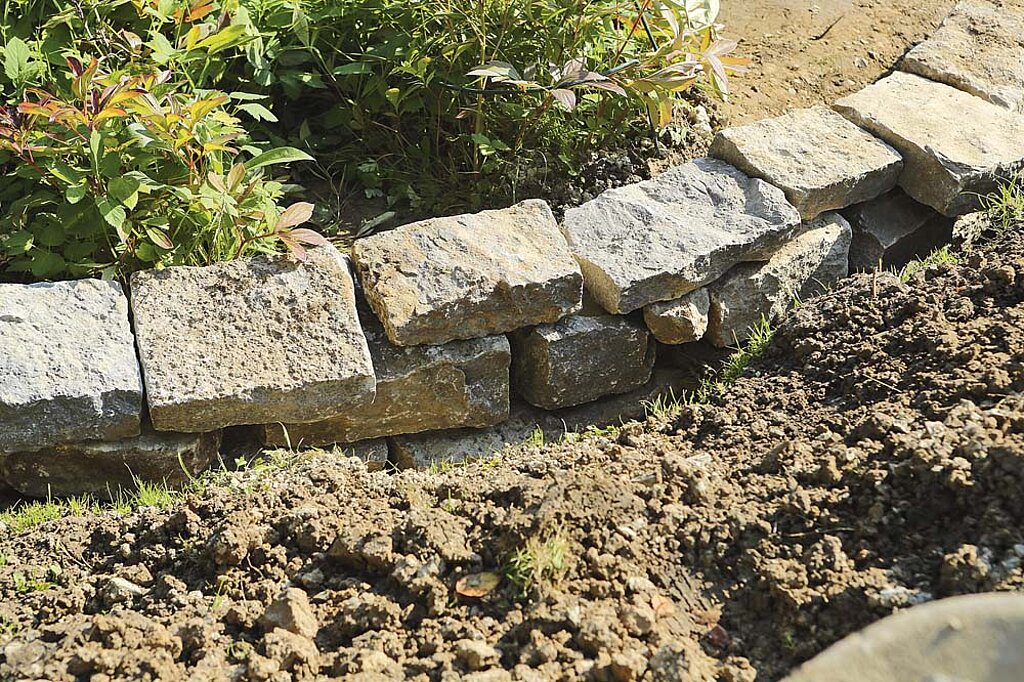 Trockenmauer anlegen