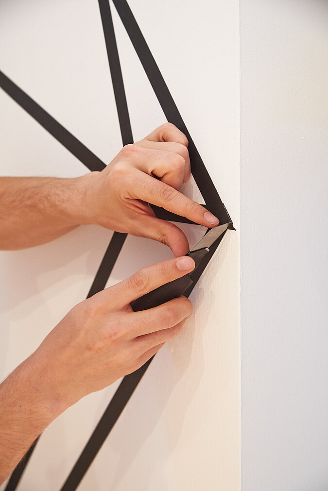 Bosch-geometrische-Wandgestaltung-Tape Art-07