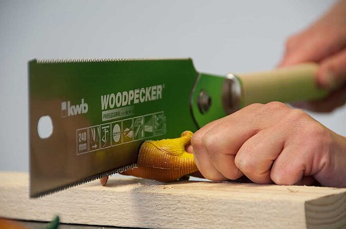 DIY Handtuchhaken: Tiere durchsägen