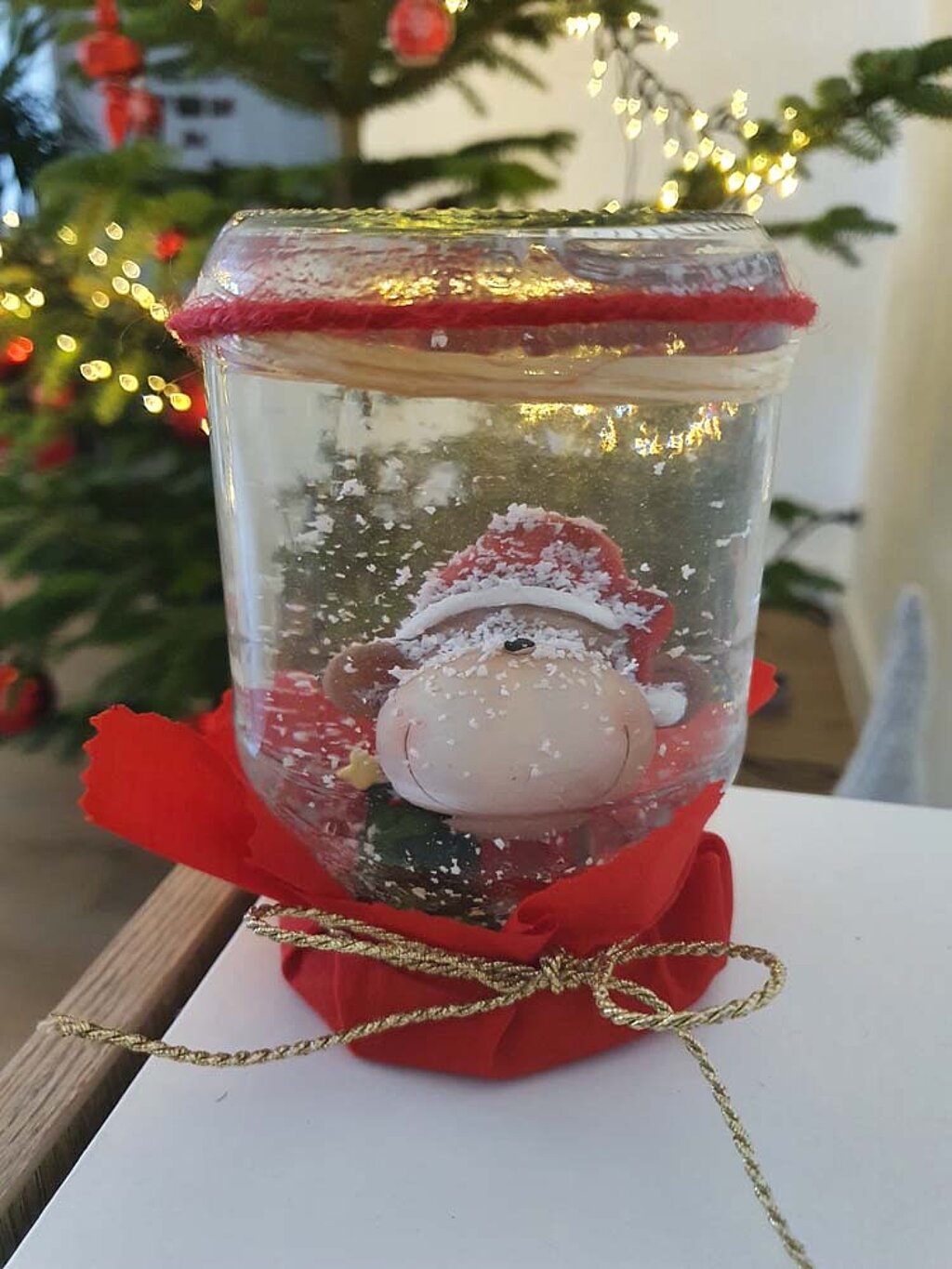 Weihnachten Adventskalender Schneekugel Rentier