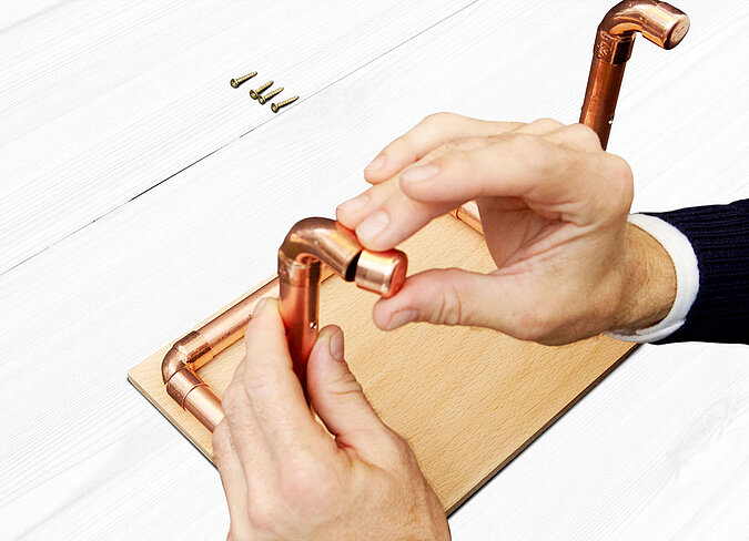 Laptophalter Ständer Kupfer zusammenbauen