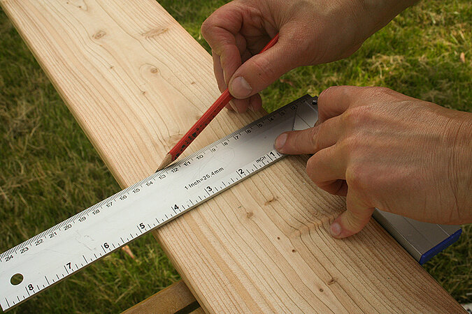 Gartenbank aus Beton und Holz
