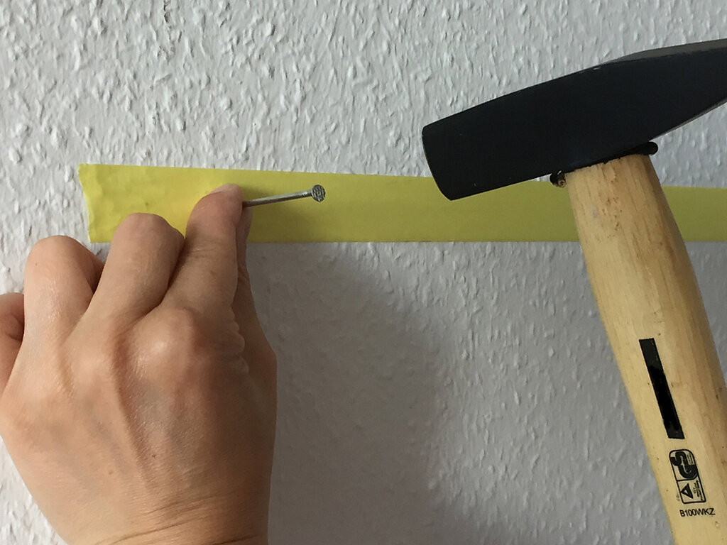 Bohrschablone: Bilder aufhängen