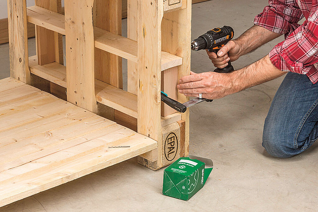 Holz verschrauben für Regale