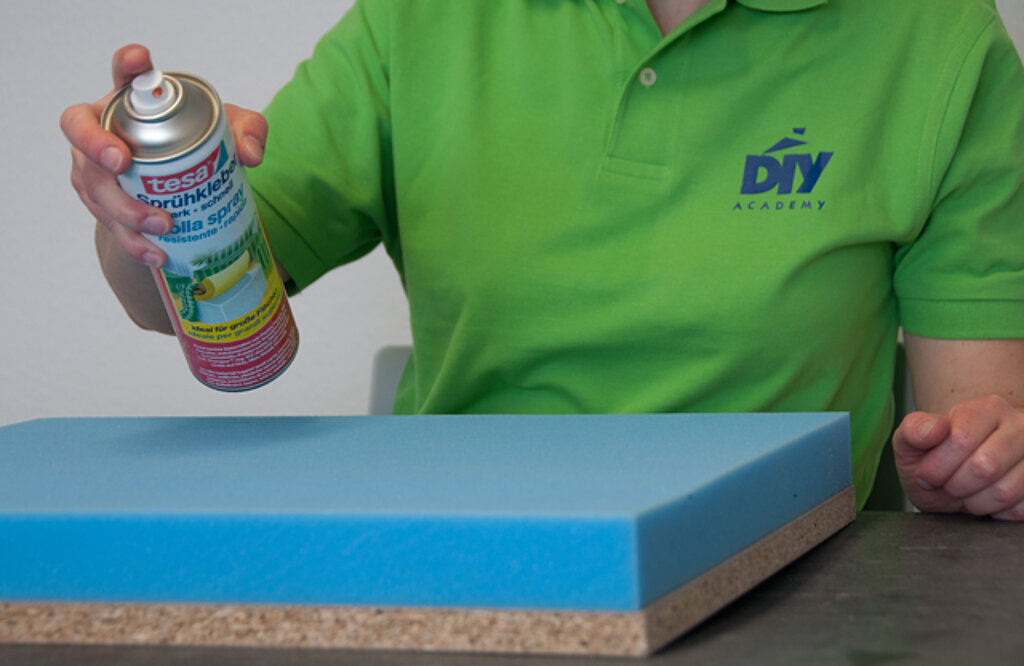 Upcycling-Hocker aus Obstkiste bauen