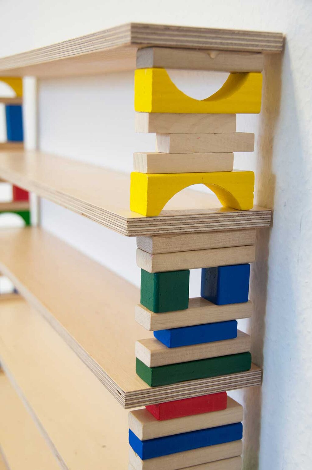 Regal aus Bauklötzen selber bauen