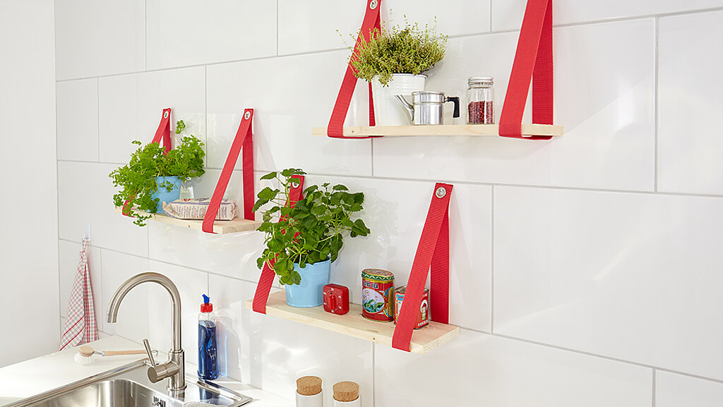 DIY-Kräuterregal mit Gurten