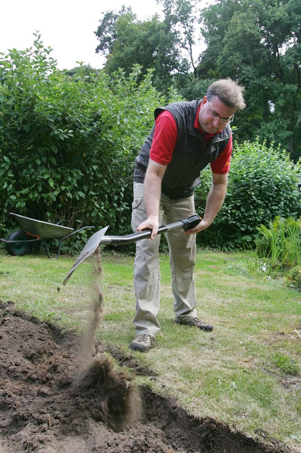 Boden im Garten umgraben