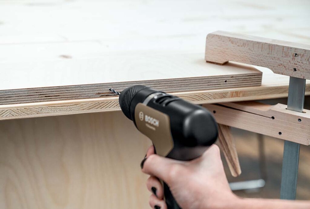 Servierwagen bauen Schnittkante bohren