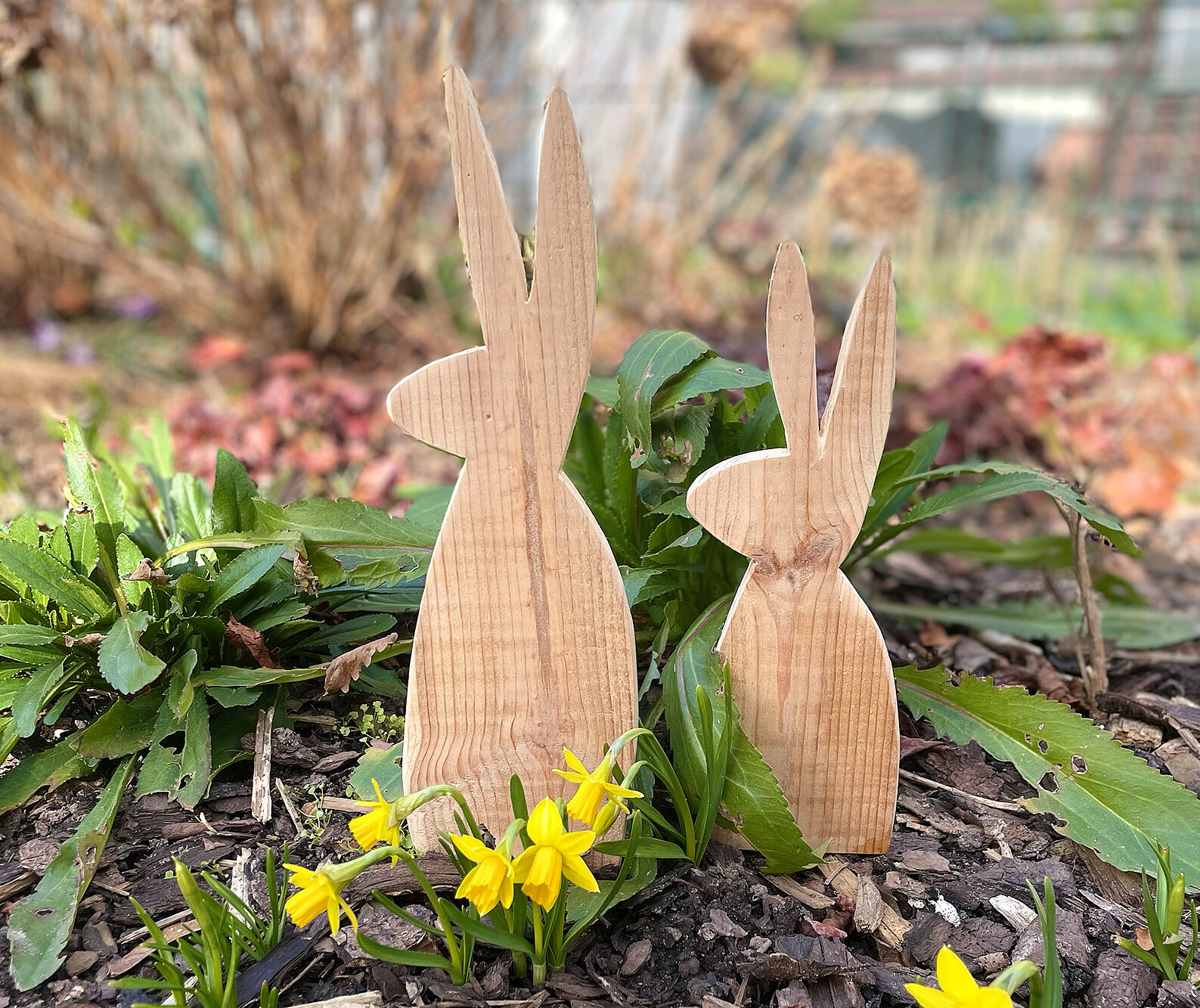 Hasen Osterdeko aus Holz bauen