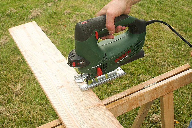 Gartenbank aus Beton und Holz
