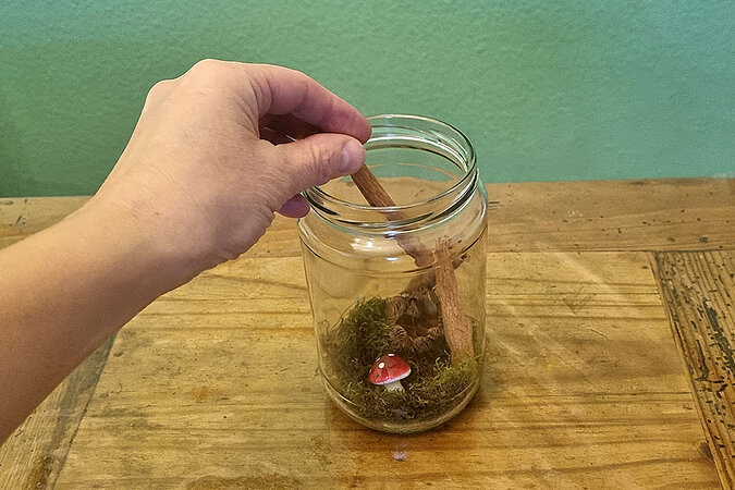 Upcycling-Adventskranz aus Gläsern