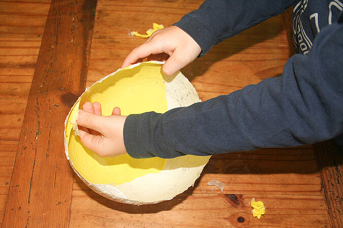 Osternest mit Kindern basteln