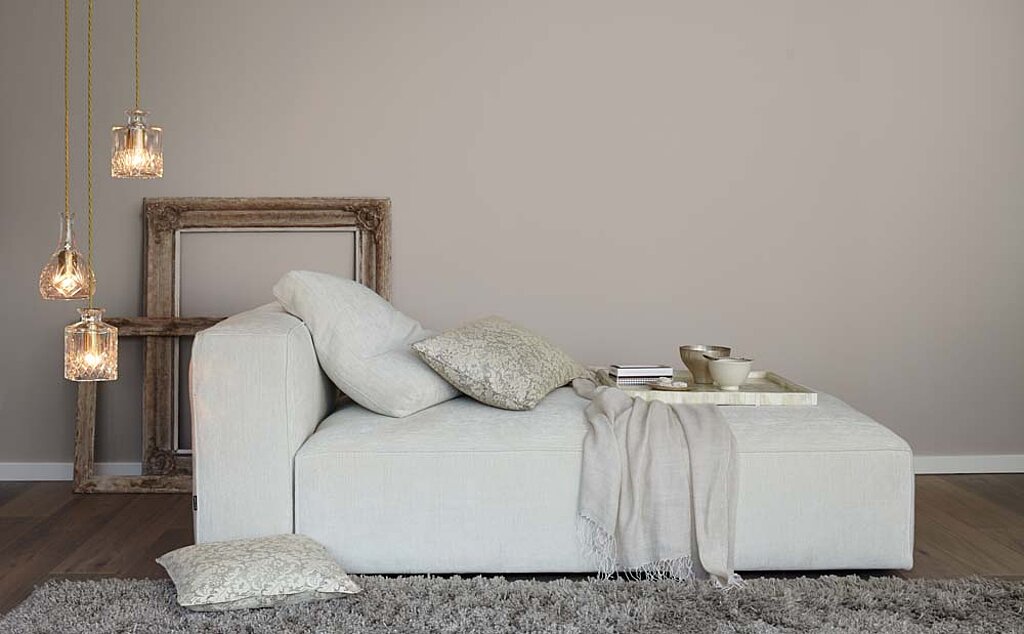 Wandfarbe Licht Beleuchtung grau beige braun