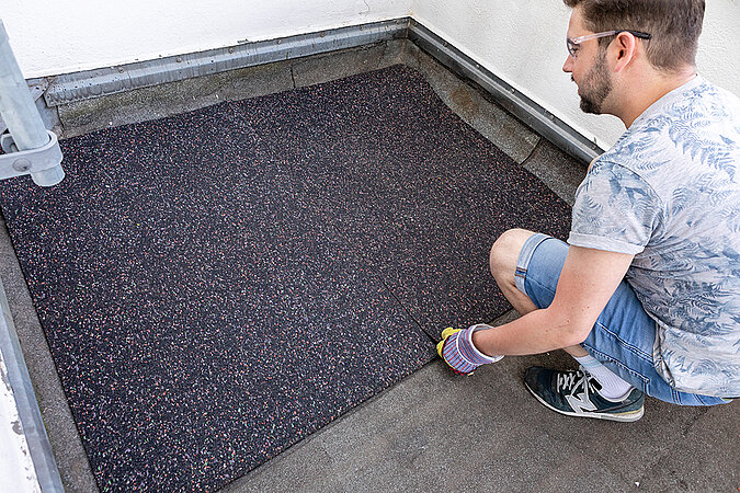 Terrassendielen auf Balkon verlegen