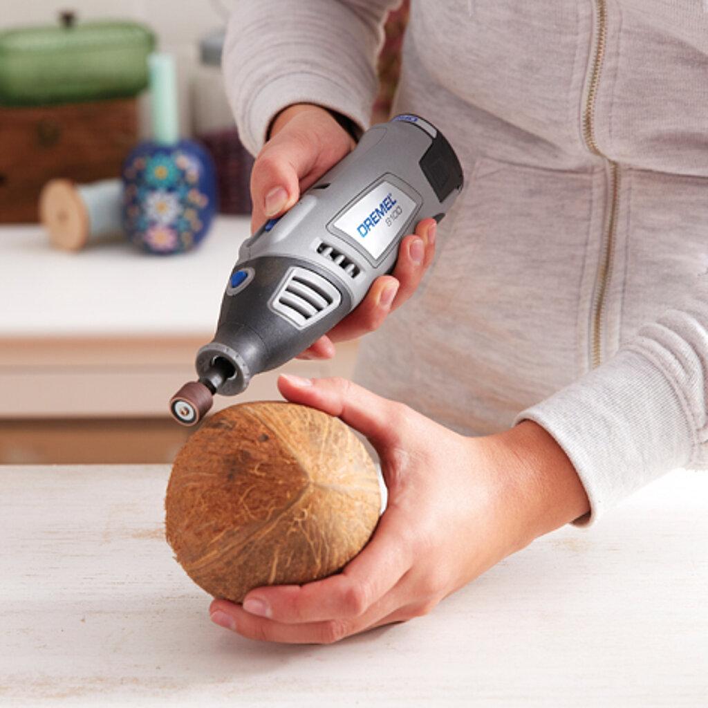 DIY Idee: Kokosnuss wird zur Vase