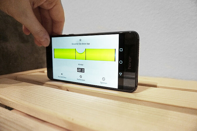 Kontrolle mit Wasserwaage-App