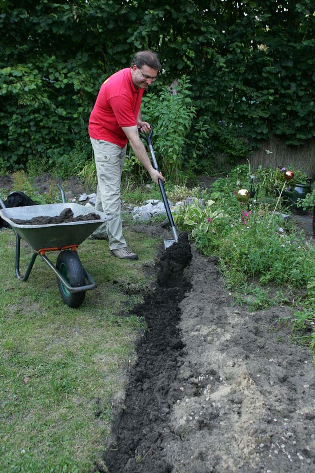 Boden im Garten umgraben