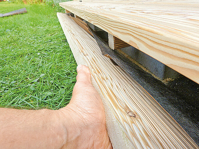 Holzdeck: Vies umschlagen