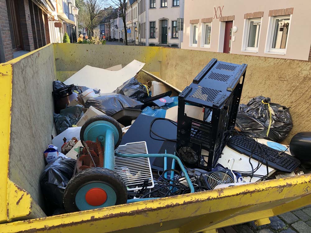 Tapete, Teppich & Co.: Abfälle richtig entsorgen